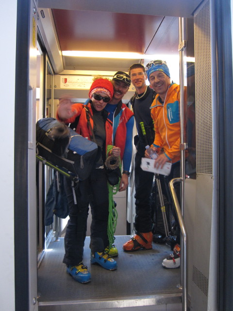 Anabel, Wolfgang, Herbert und Rudolf im Gare du Chamonix-Mont-Blanc