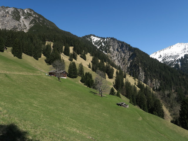 zwischen Kapelle Valleu und Davenna