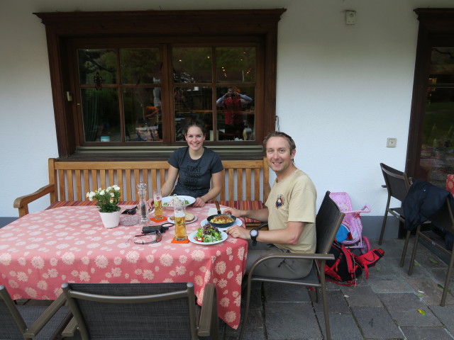 Marisa und ich im Restaurant Adler in St. Anton im Montafon