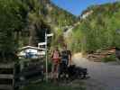 Ich und Marisa am Parkplatz des Wasserfalls St. Anton im Montafon