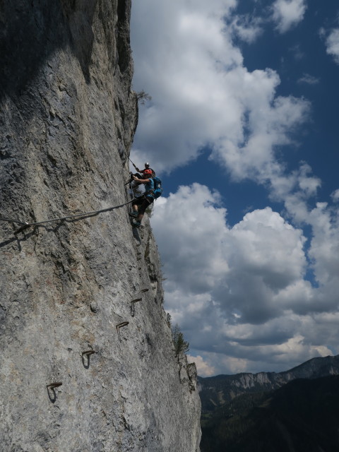 Tristans Kirchbogen-Klettersteig: Christian und Verena am Verdauungsspaziergang