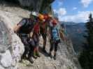 Tristans Kirchbogen-Klettersteig: Christian, Verena, ich und Verena beim Einstieg