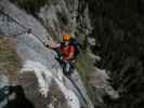 Tristans Kirchbogen-Klettersteig: Verena zwischen Herrgotts Winkel und s'Jausenplatzerl