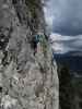 Tristans Kirchbogen-Klettersteig: Verena in der Gipfelwand