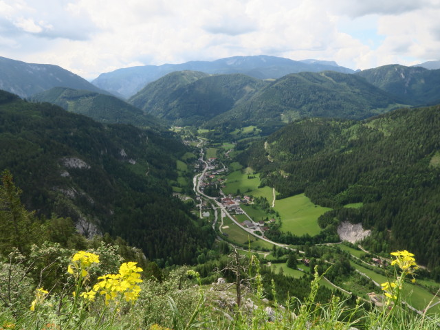 Schwarzau im Gebirge vom Falkenstein aus