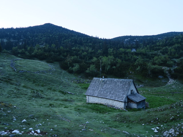 Bergrettungshütte Legstein, 1.440 m (11. Juni)