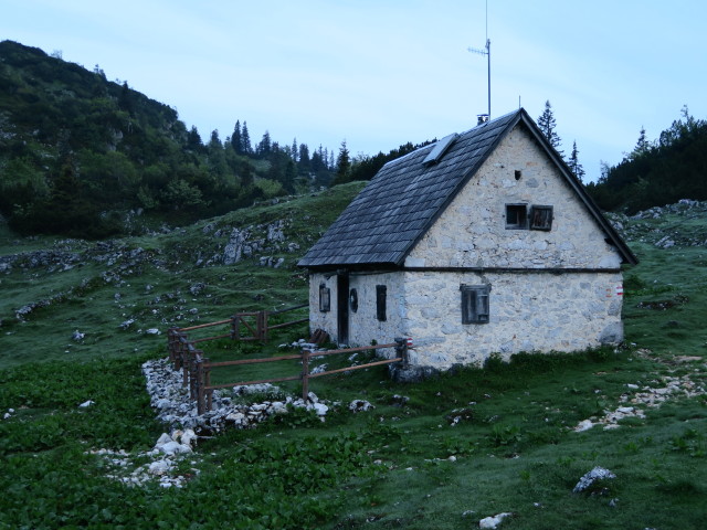 Bergrettungsh&uuml;tte Legstein, 1.440 m (11. Juni)