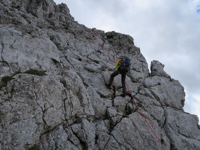 Fledermausgrat: Johanna beim Abseilen (18. Juni)