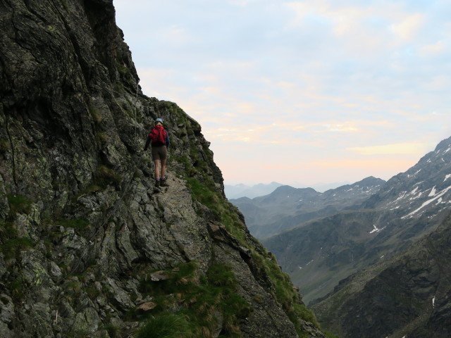 Evelyn zwischen Wangenitzseehütte und Petzeck (2. Juli)