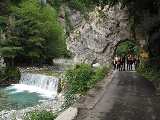 Werner, Ulrike, Josef, Helmut, Marion, Ursula und Hannelore in der Mauthner Klamm