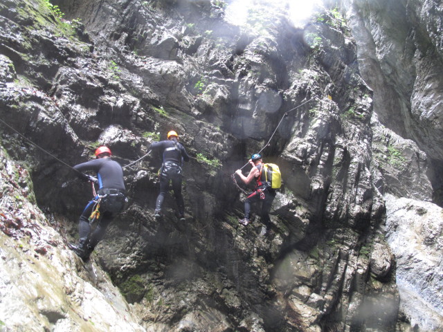 Klabauter-Klettersteig: Werner, Hannelore und Helmut beim ersten wasserfall