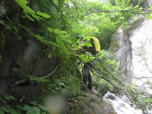 Klabauter-Klettersteig: Helmut beim zweiten Wasserfall