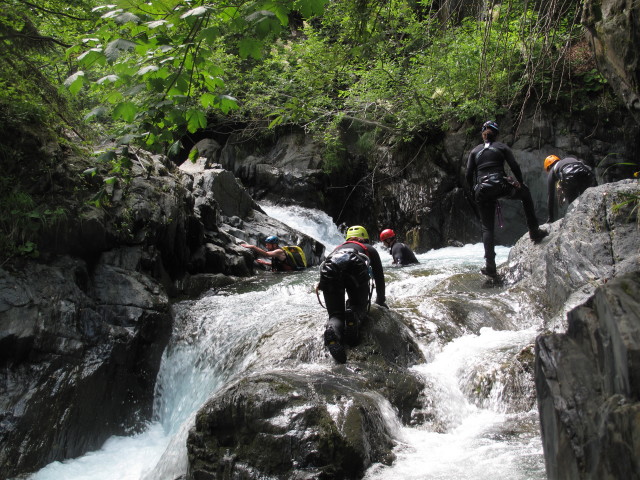 Klabauter-Klettersteig: Helmut, Ulrike, Werner, Ursula und Hannelore zwischen drittem und viertem Wasserfall