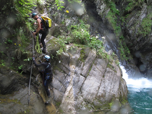 Klabauter-Klettersteig: Helmut und Ursula beim vierten Wasserfall