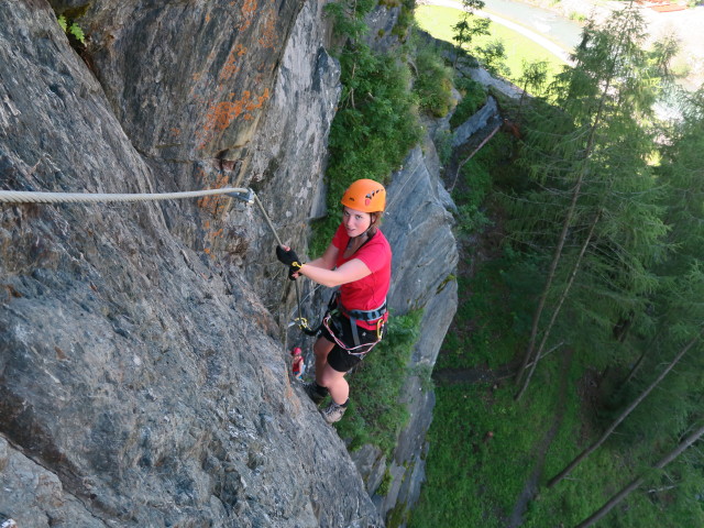 Klettersteig 'Burg Heinfels': Hannelore in der Schlusswand