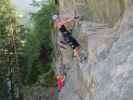 Klettersteig 'Burg Heinfels': Hannelore und Evelyn in der Wandtraverse