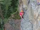 Klettersteig 'Burg Heinfels': Hannelore in der Wandtraverse