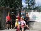 Klettersteig 'Burg Heinfels': Hannelore, Irmgard, Ulrike, Edith, ich, Erich, Irene und Evelyn im Ausstieg