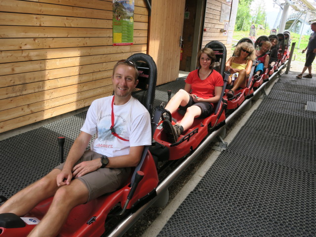 Ich, Hannelore, Irmgard, Edith und Irene in der Bergstation des Osttirodlers