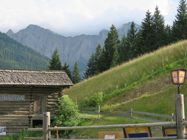 Steinwand und Edigon vom Mühlenstüberl aus