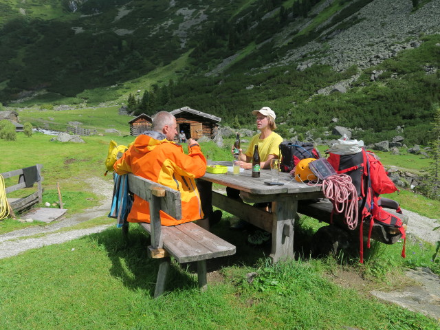 Erich und J&ouml;rg auf der Falbesoner Ochsenalm, 1.822 m (29. Juli)