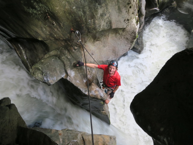 H&ouml;llenrachen-Klettersteig: J&ouml;rg vor dem Spreizschritt (30. Juli)