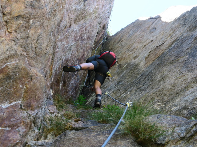 Fernau-Express-Klettersteig: Christoph im Kamin (13. Aug.)