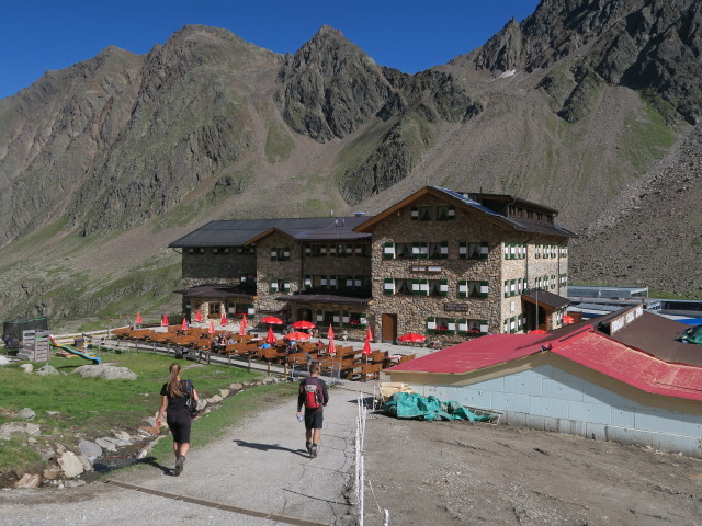 Miriam und Christoph bei der Dresdner H&uuml;tte, 2.308 m (13. Aug.)