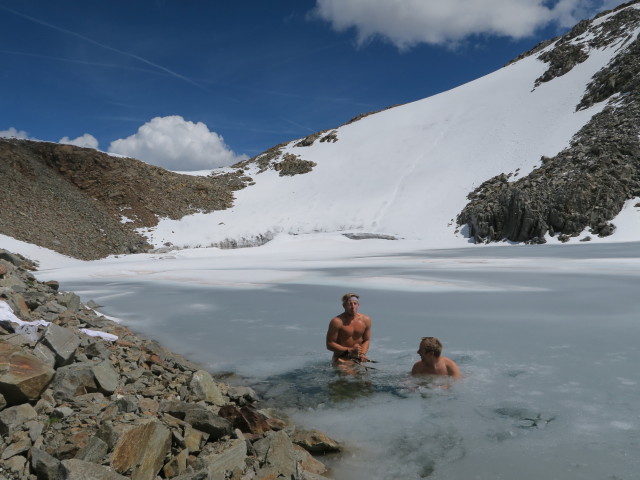 Christoph und ich im Wütenkarsee (14. Aug.)