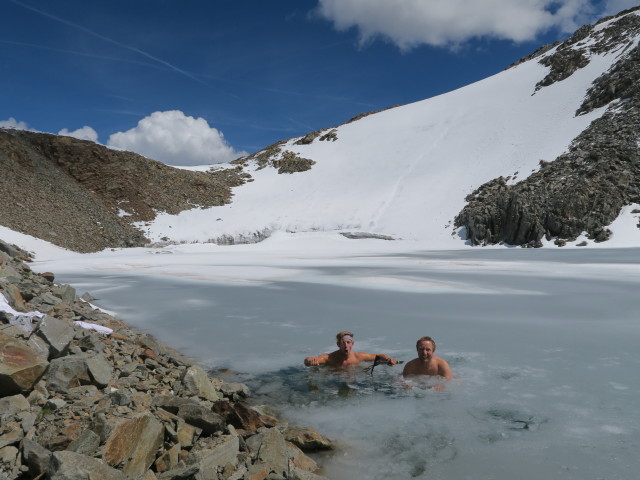 Christoph und ich im W&uuml;tenkarsee (14. Aug.)