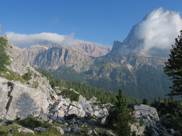 von den Cinque Torri Richtung Nordwesten