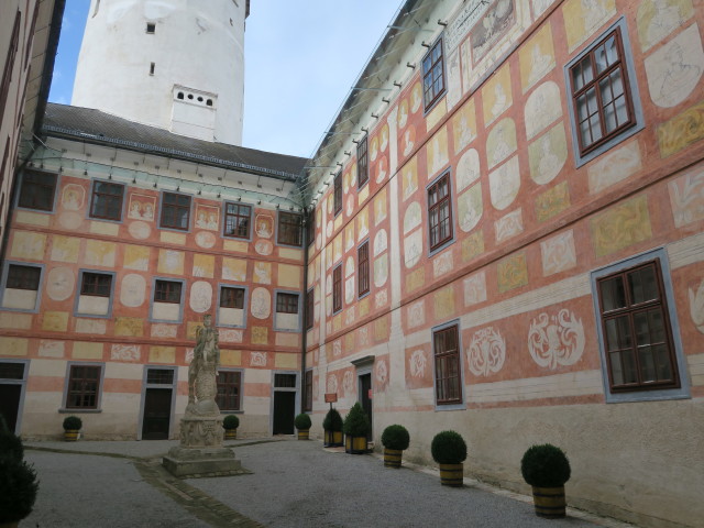 Innenhof der Burg Forchtenstein