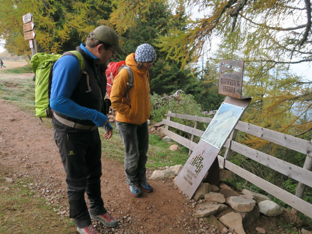 Axel und Martina am Ifinger-Schartlweg zwischen Piffinger Köpfl und Heini-Holzer-Klettersteig