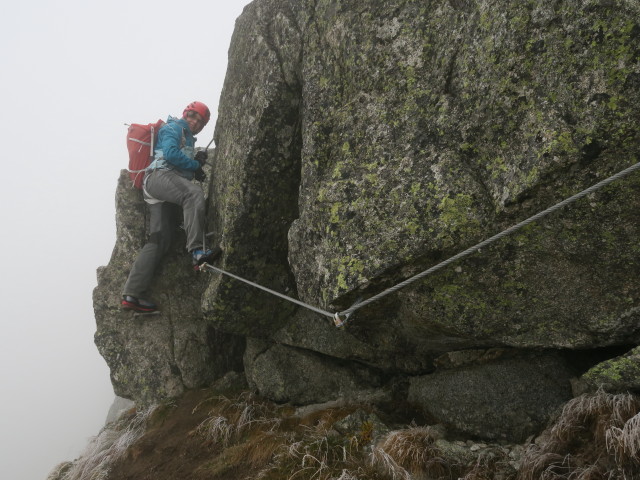 Heini-Holzer-Klettersteig: Martina an der Engelskante