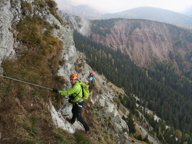 Heini-Holzer-Klettersteig: Axel und Martina zwischen Bergführerweg und Gsteier-Blick