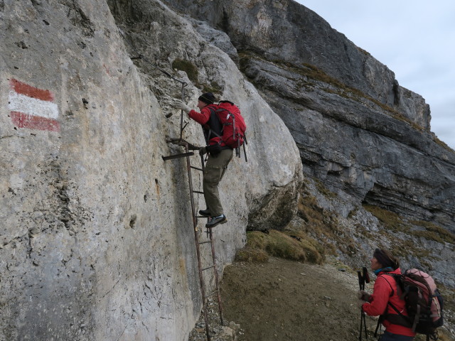 Christoph und Gudrun zwischen Serlesjöchl und Serles (30. Okt.)