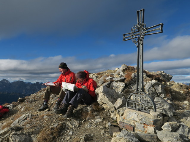 Christoph und Gudrun auf der L&auml;mpermahdspitze, 2.595 m (30. Okt.)