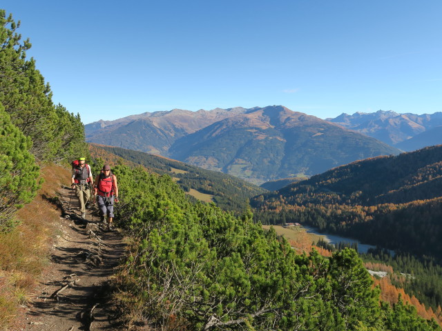 Christoph und Gudrun am Serles-Panoramaweg (31. Okt.)