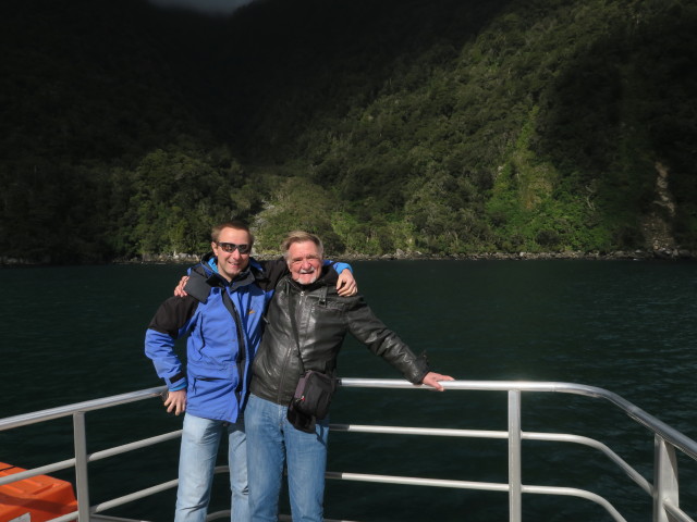 Ich und Papa am Milford Sound (19. Nov.)