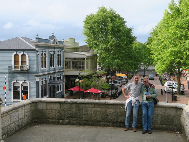 Ich und Papa am Trafalgar Square in Nelson (24. Nov.)