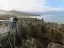 Ich und Papa bei den Punakaiki Pancake Rocks im Paparoa National Park (23. Nov.)