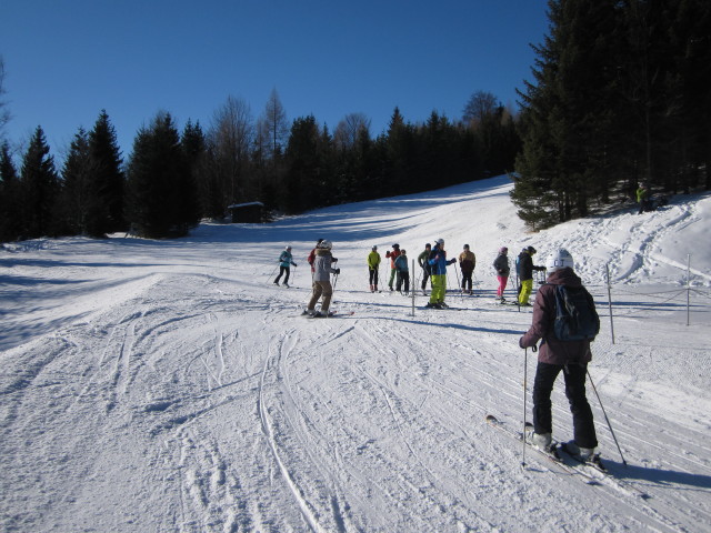 Sabine bei der Talstation des Karnerbodenlifts