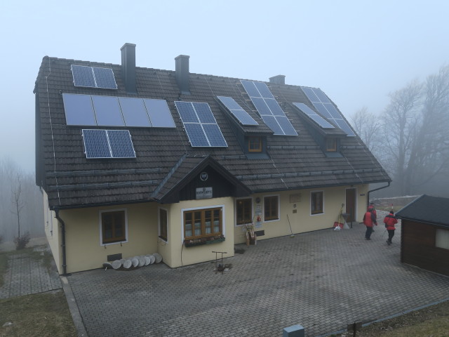 Sch&ouml;pfl-Schutzhaus, 870 m