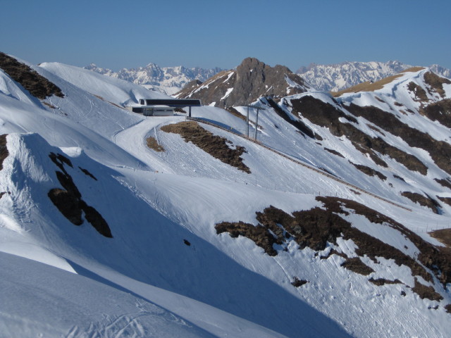 Bergstation der Gipfelbahn von der Schwarzwand aus