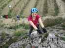 Gumpoldskirchner Klettersteig: Sabine in der linken Variante