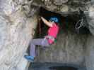 Gumpoldskirchner Klettersteig: Sabine in der Höhle