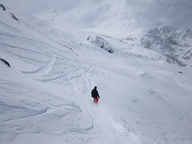 Markus neben der Piste 38 (19. Apr.)