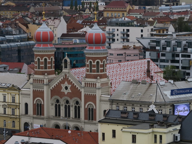 Große Synagoge von der St.-Bartholomäus-Kathedrale aus