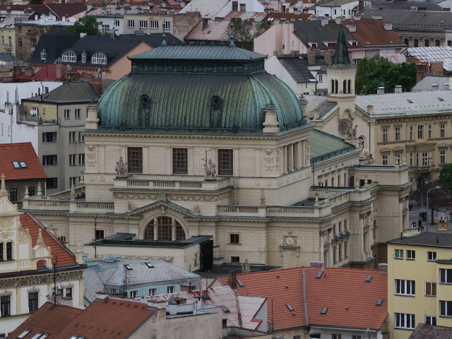 Großes Theater von der St.-Bartholomäus-Kathedrale aus