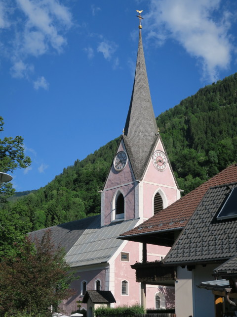 Pfarrkirche Heiliger Johannes der Täufer in Steinfeld im Drautal, 617 m (25. Mai)